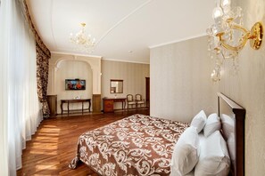 1 bedroom, minibar, desk, iron/ironing board - Black Sea Hotel (Kyiv)
