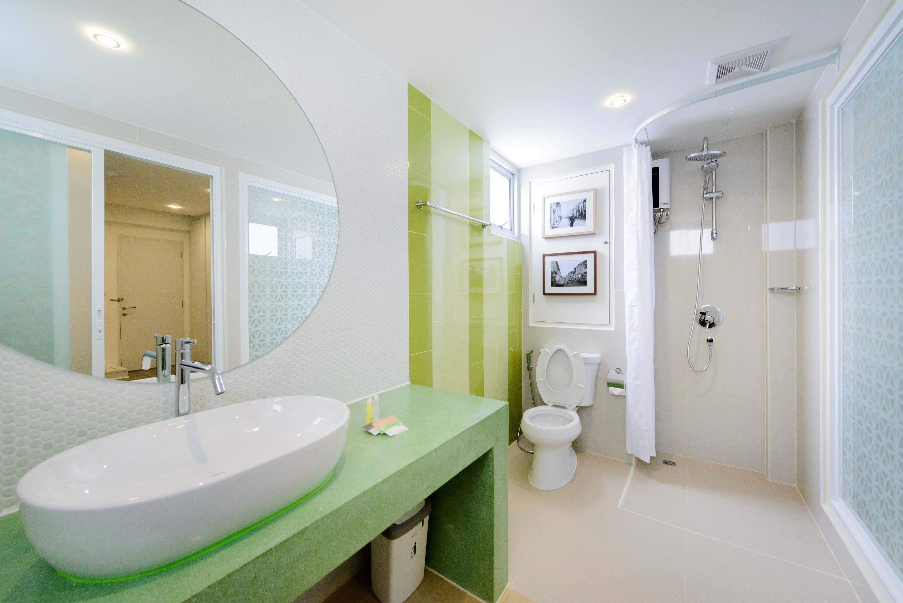 Foto - The Tint At Phuket Town - SHA Plus