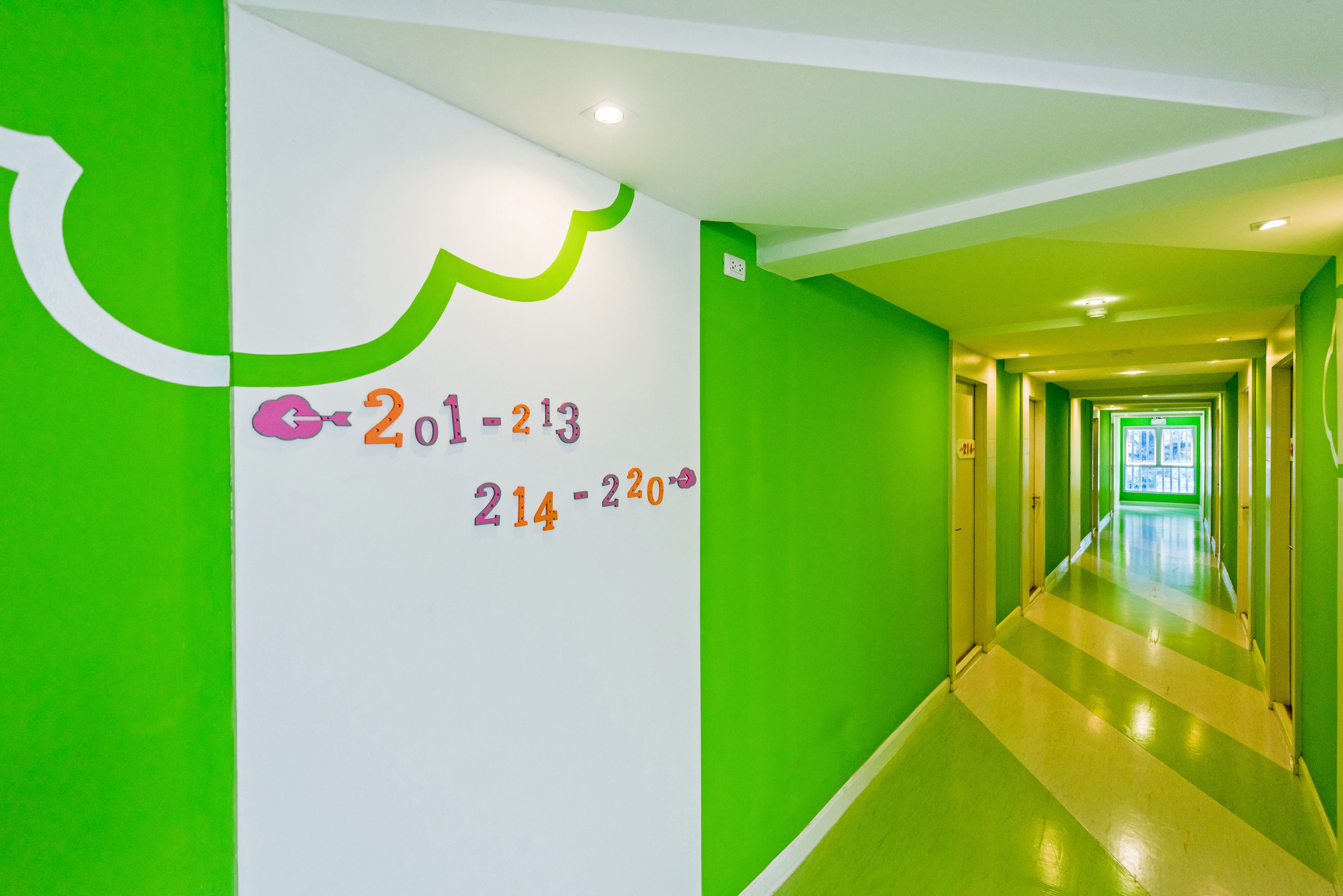 Foto - The Tint At Phuket Town - SHA Plus