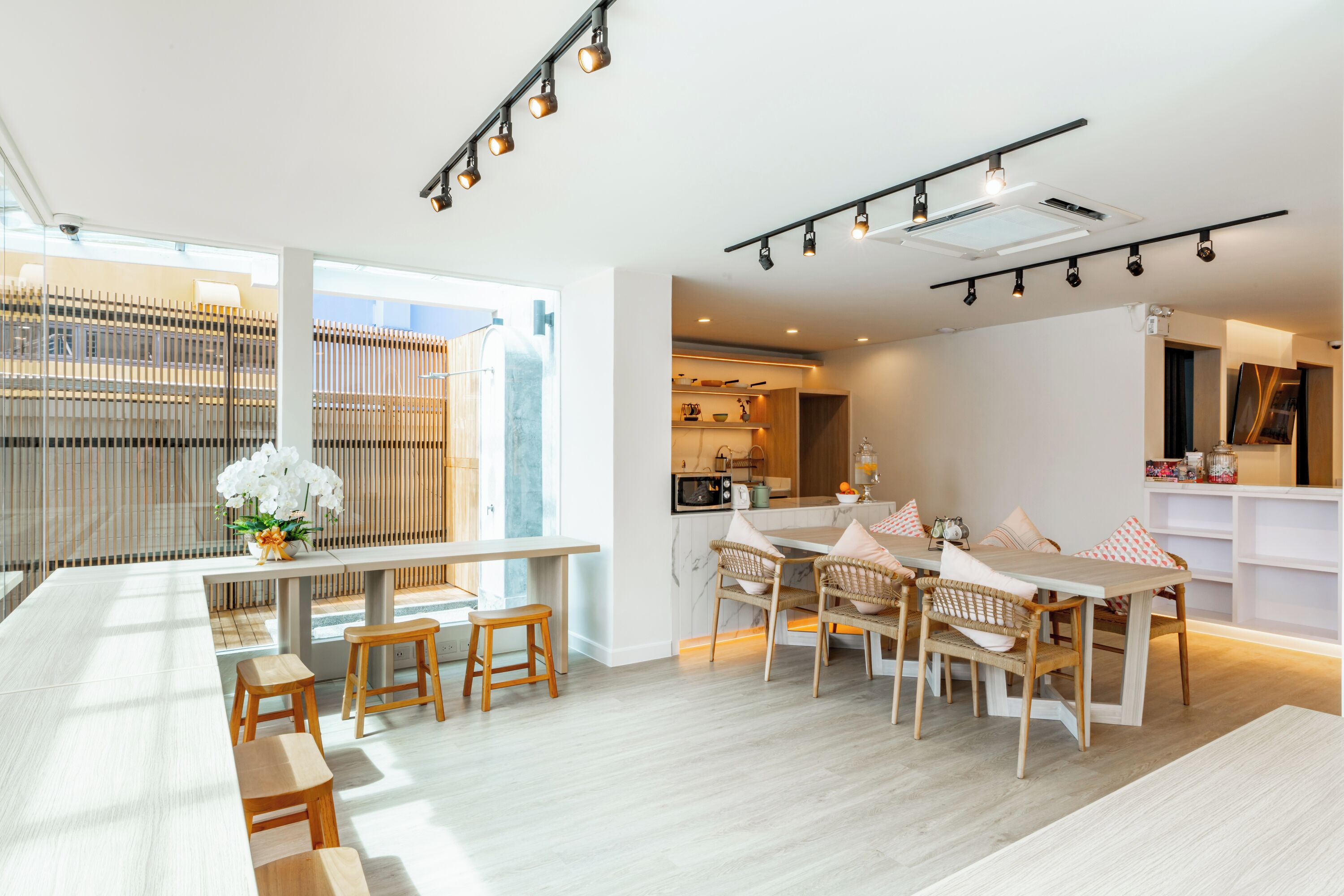 Foto - The Tint At Phuket Town - SHA Plus