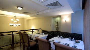 Daily continental breakfast (BDT 2000 per person)