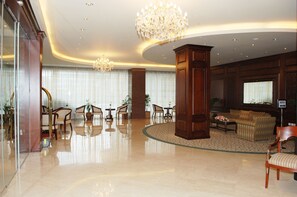 Interior entrance - Hotel Sarina (Dhaka)