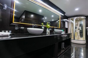 Suite | Bathroom | Separate tub and shower, deep soaking tub, rainfall showerhead - Hotel Sarina (Dhaka)