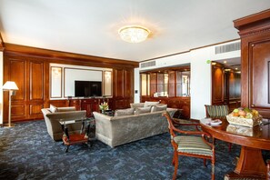 Suite | Champagne service