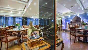 3 Restaurants, Frühstück, Mittagessen, Abendessen, indische Küche