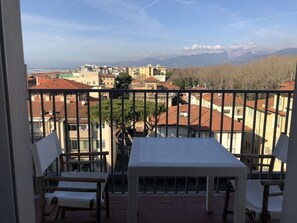 Habitación panorámica con 1 cama doble o 2 individuales, ático | Terraza o patio