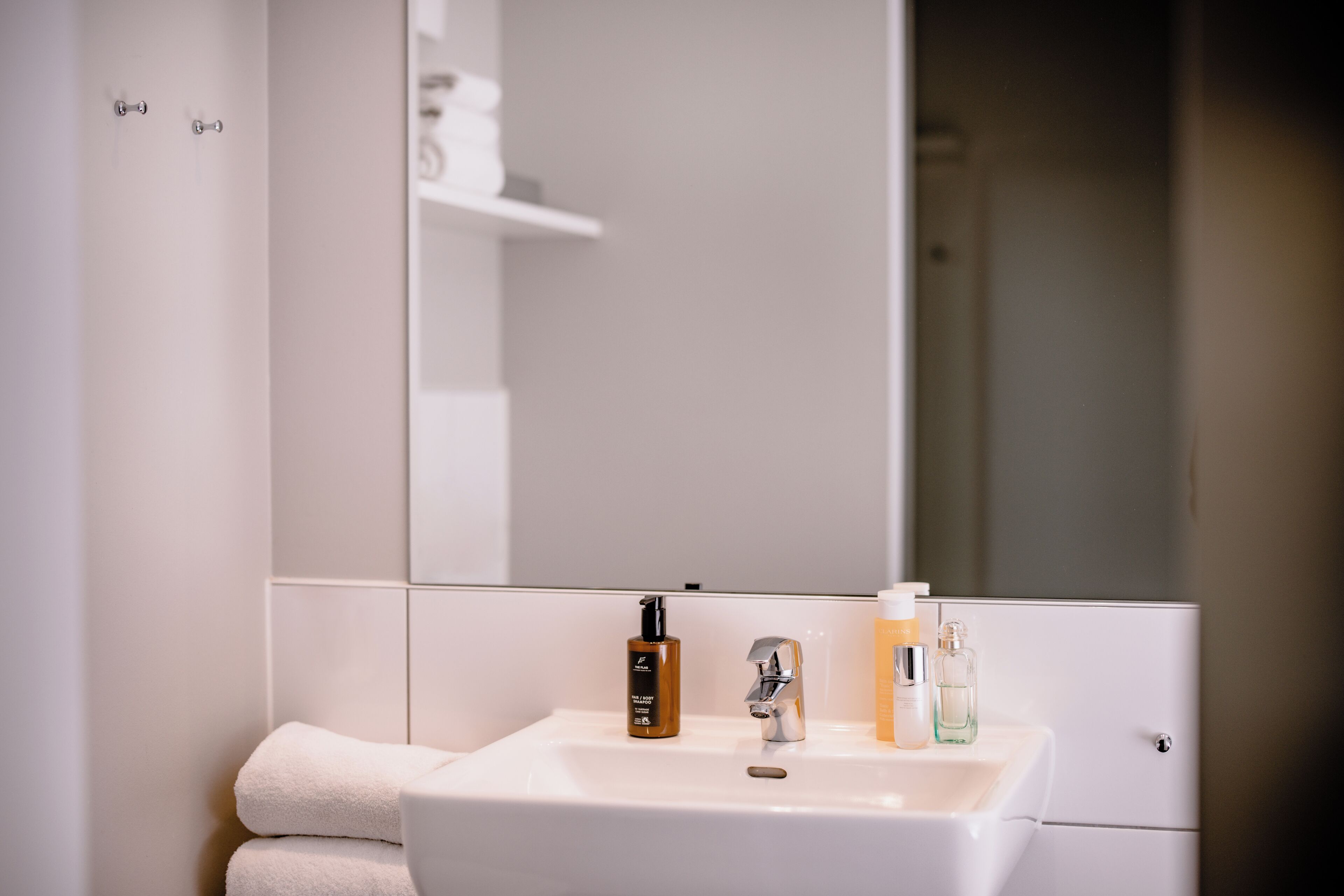 executive single room | bathroom | shower, free toiletries, hair dryer, towels