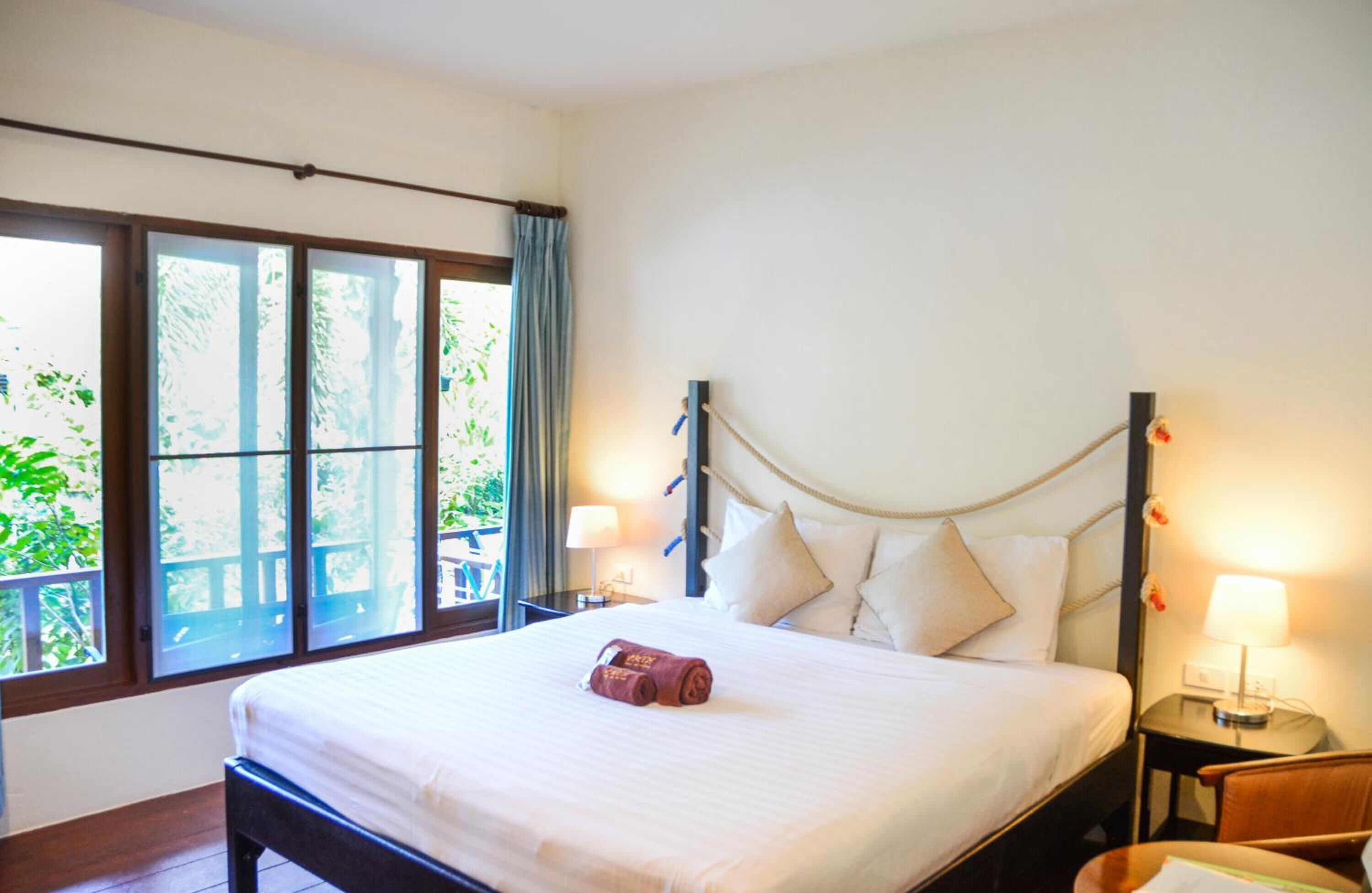 in-room safe, rollaway beds, free wifi