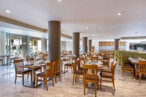 2 restaurants, breakfast, lunch, dinner served; local cuisine
