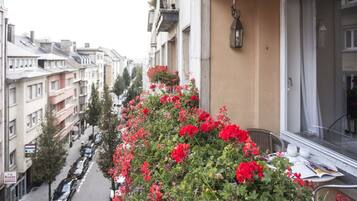 Apartamento executivo, 2 quartos, sacada | Sacada