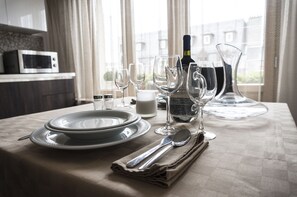 Executive Apartment, 1 Bedroom, Terrace | Private kitchen | Full-sized fridge, microwave, oven, stovetop - The Queen Luxury Apartments - Villa Carlotta (Luxembourg City)