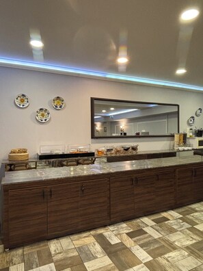 Free daily buffet breakfast  - Wame Suite Hotel (Istanbul)