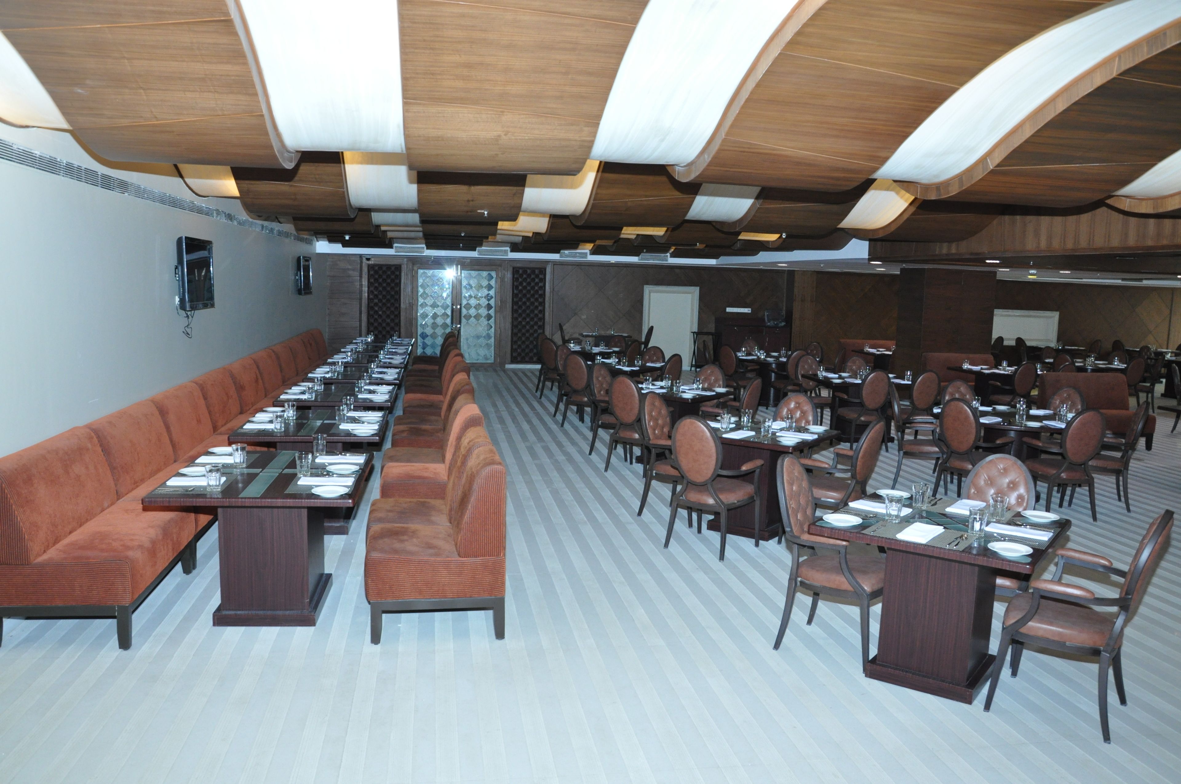 Daily buffet breakfast for a fee