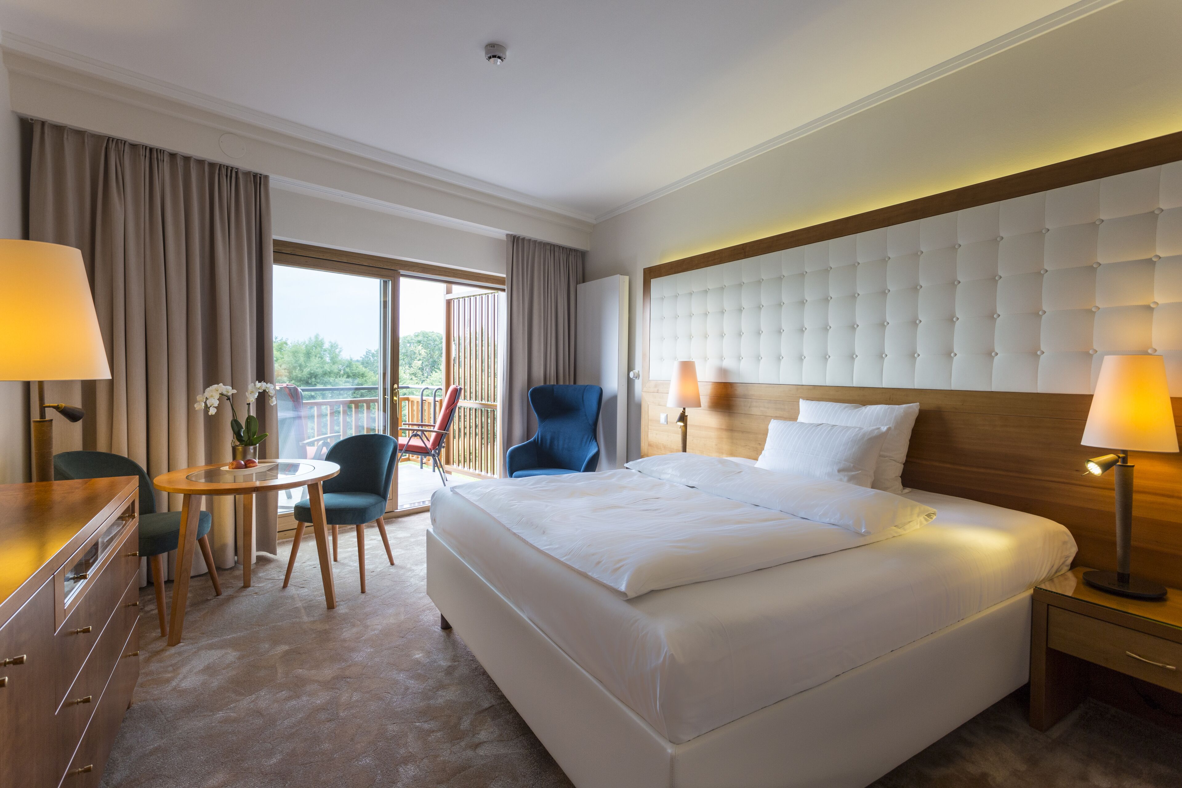 Single Room | Hypo-allergenic bedding, down comforters, minibar, in-room safe