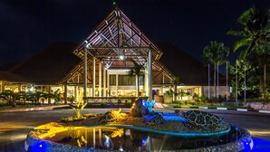 Façade de l’hébergement - soirée/nuit