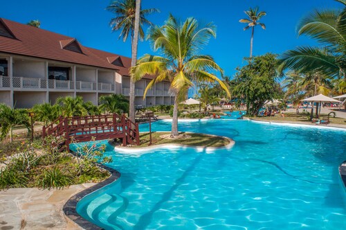 Amani Tiwi Beach Resort