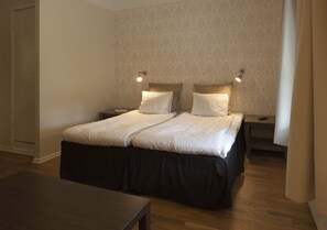 Habitación doble | Escritorio, cunas gratuitas y wifi gratis