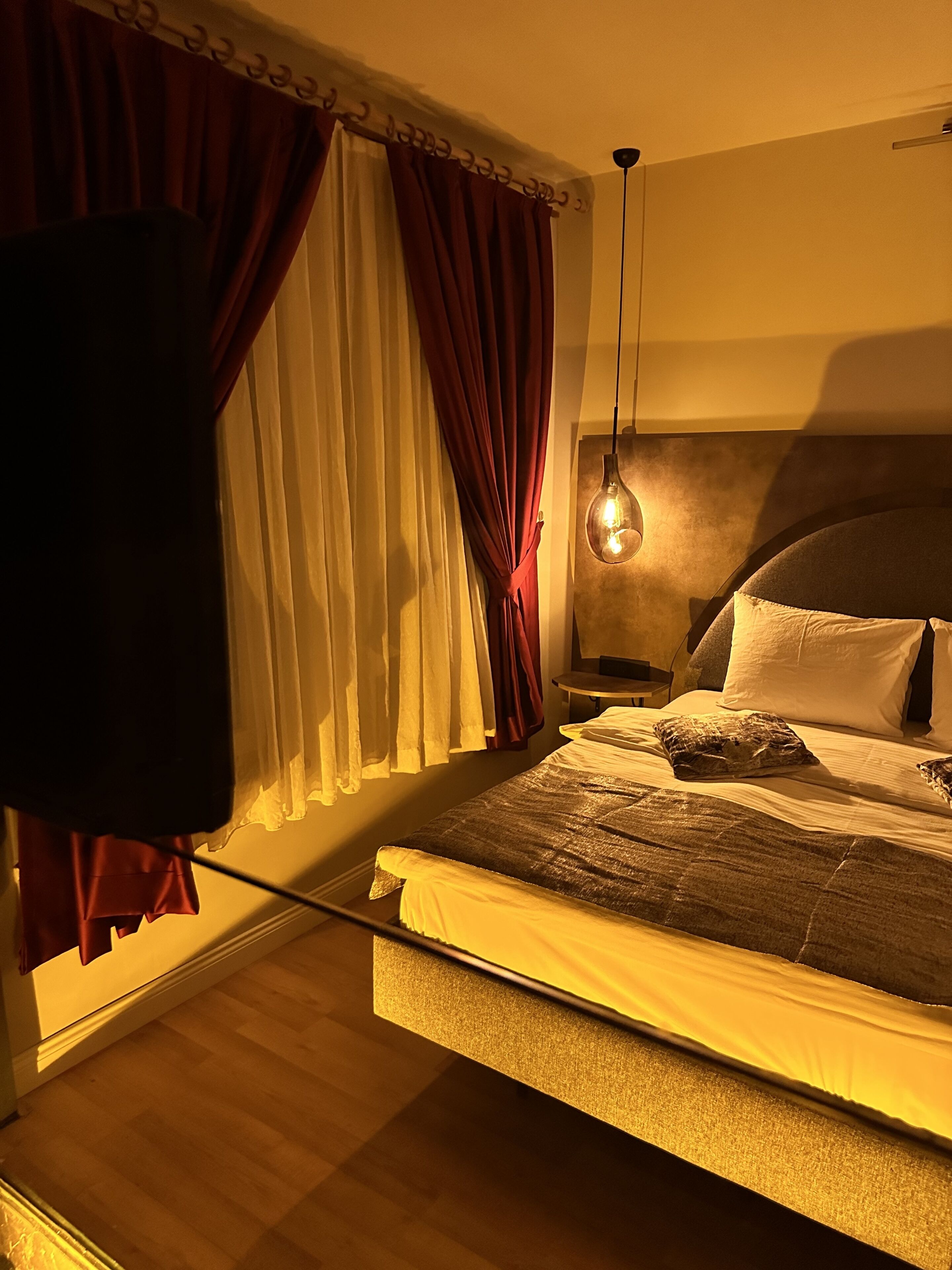 standard room | 1 bedroom, premium bedding, minibar, in-room safe