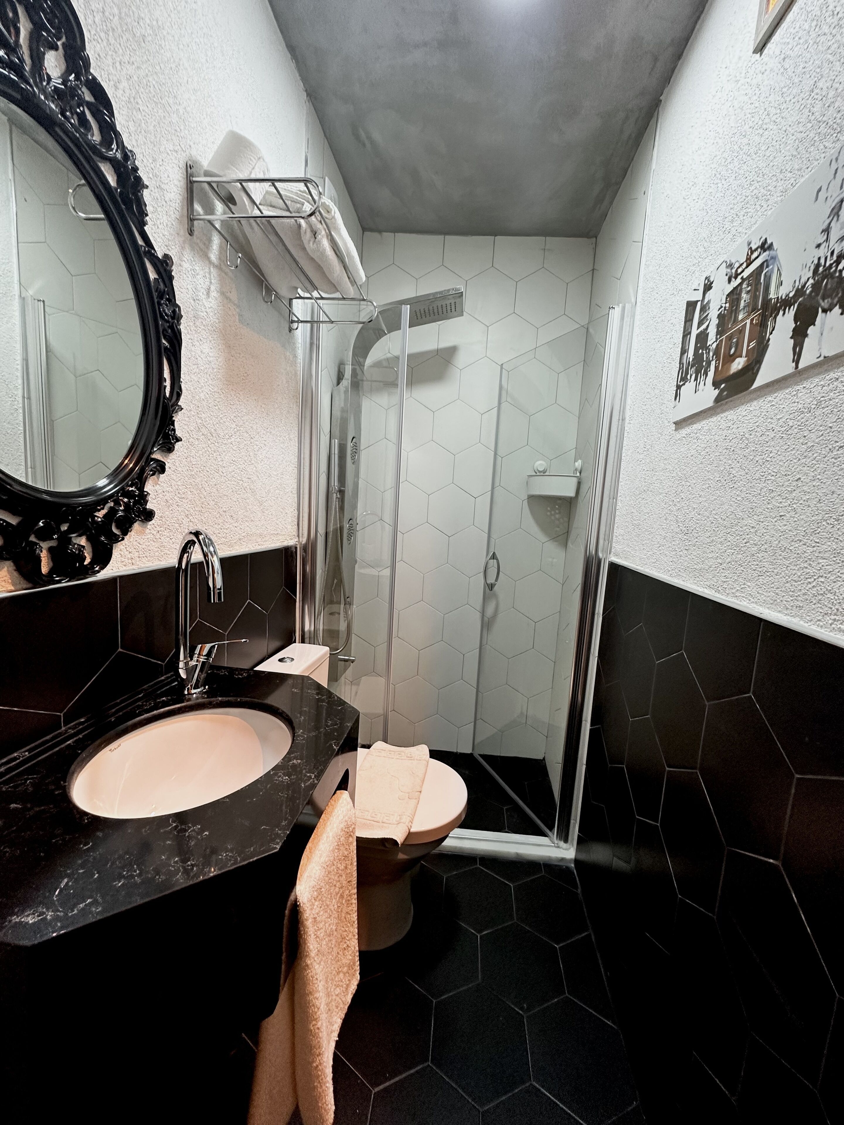 standard room | bathroom | shower, free toiletries, hair dryer, slippers
