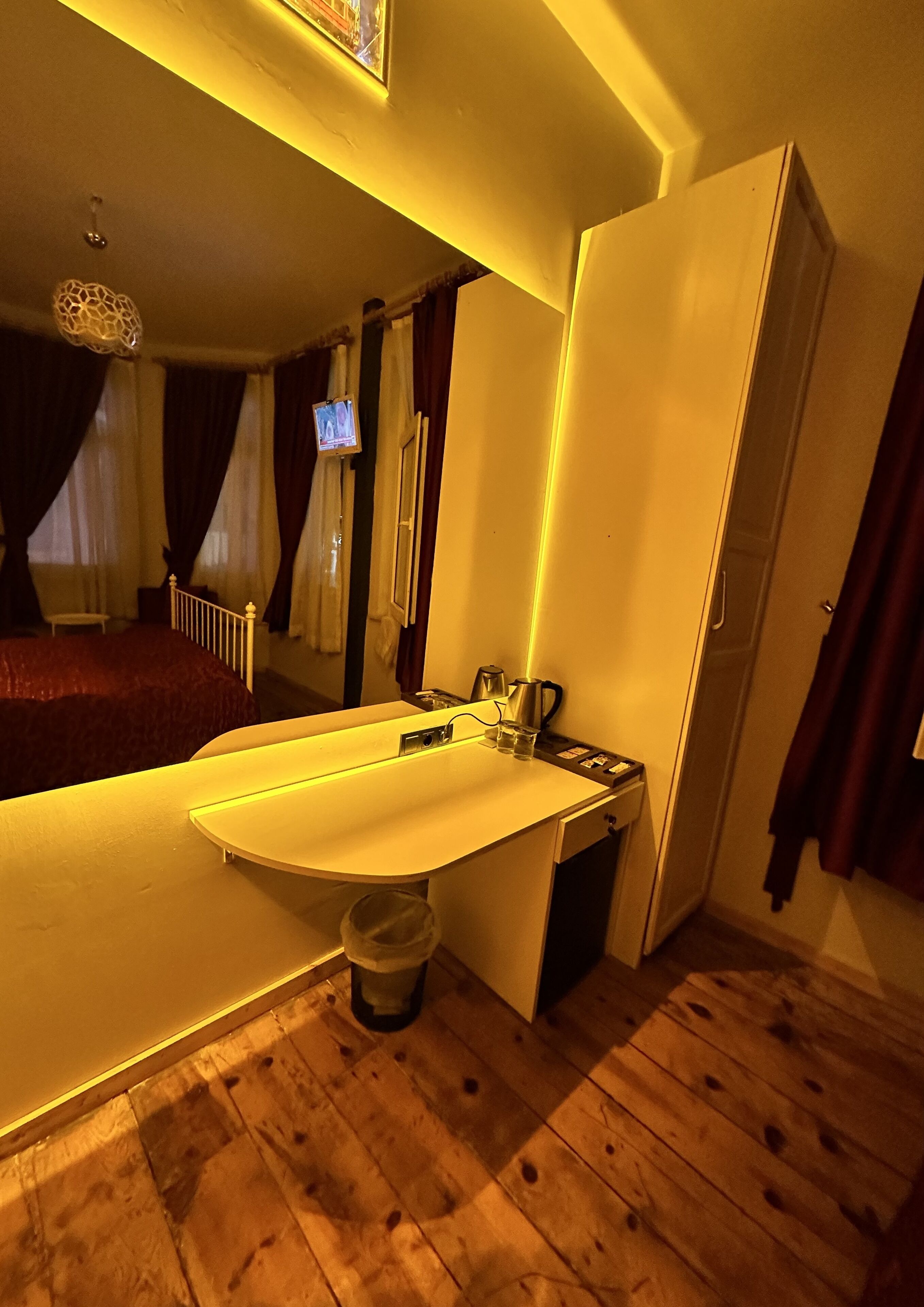 standard room | 1 bedroom, premium bedding, minibar, in-room safe