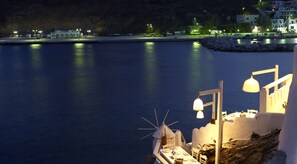 Lunch, dinner served; Mediterranean cuisine, ocean views  - Akti Rooms (Astypalaia)