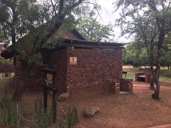 Standard Double or Twin Room | In-room safe, desk, laptop workspace, iron/ironing board - Golden Leopard Resorts - Manyane Resort (Pilanesberg National Park)