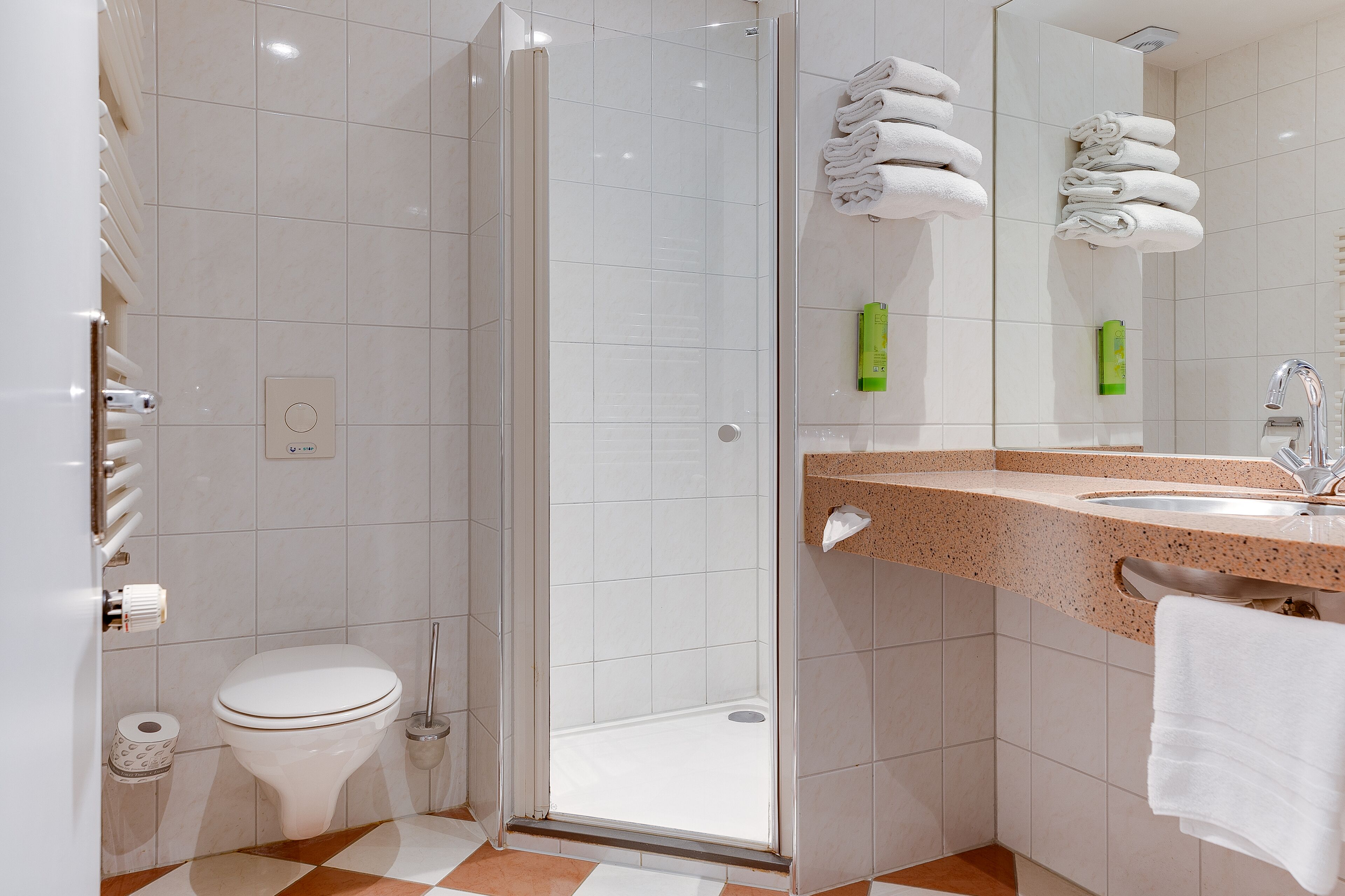 shower, free toiletries, hair dryer, towels