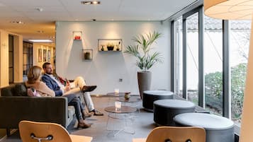 Siddeområde i lobbyen