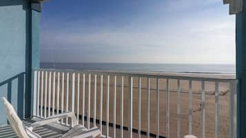 Queen Room 2 Queen Beds, Oceanfront | Balcony