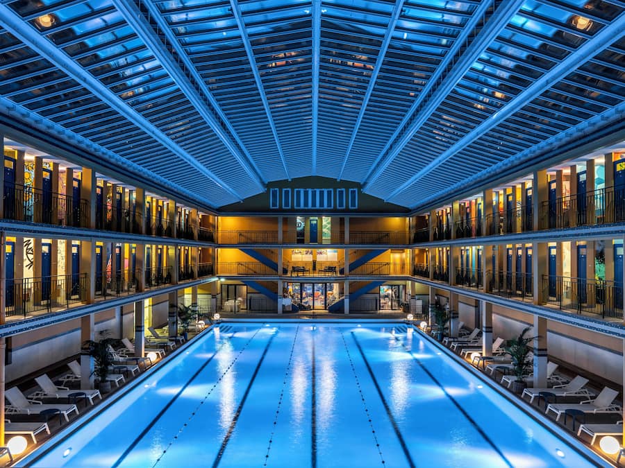 Indoor pool, outdoor pool, sun loungers, lifeguards on site