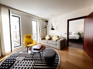 Articles de minibar gratuits, coffre-fort, bureau