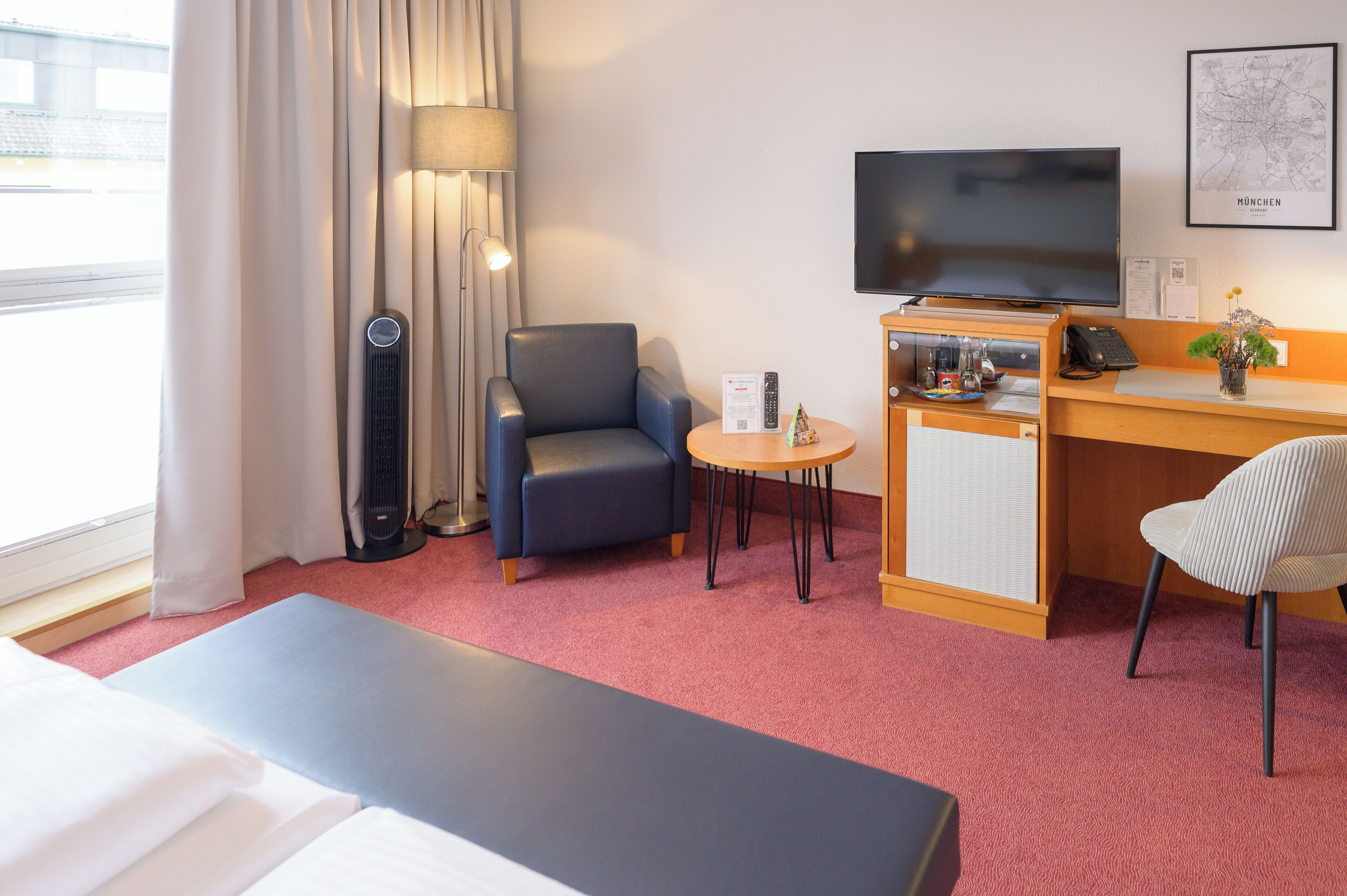 1 bedroom, in-room safe, desk, blackout curtains