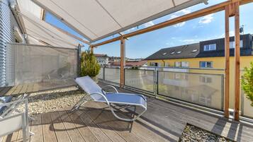 Két bảo mật tại phòng, bàn, màn/rèm cản sáng, phòng cách âm