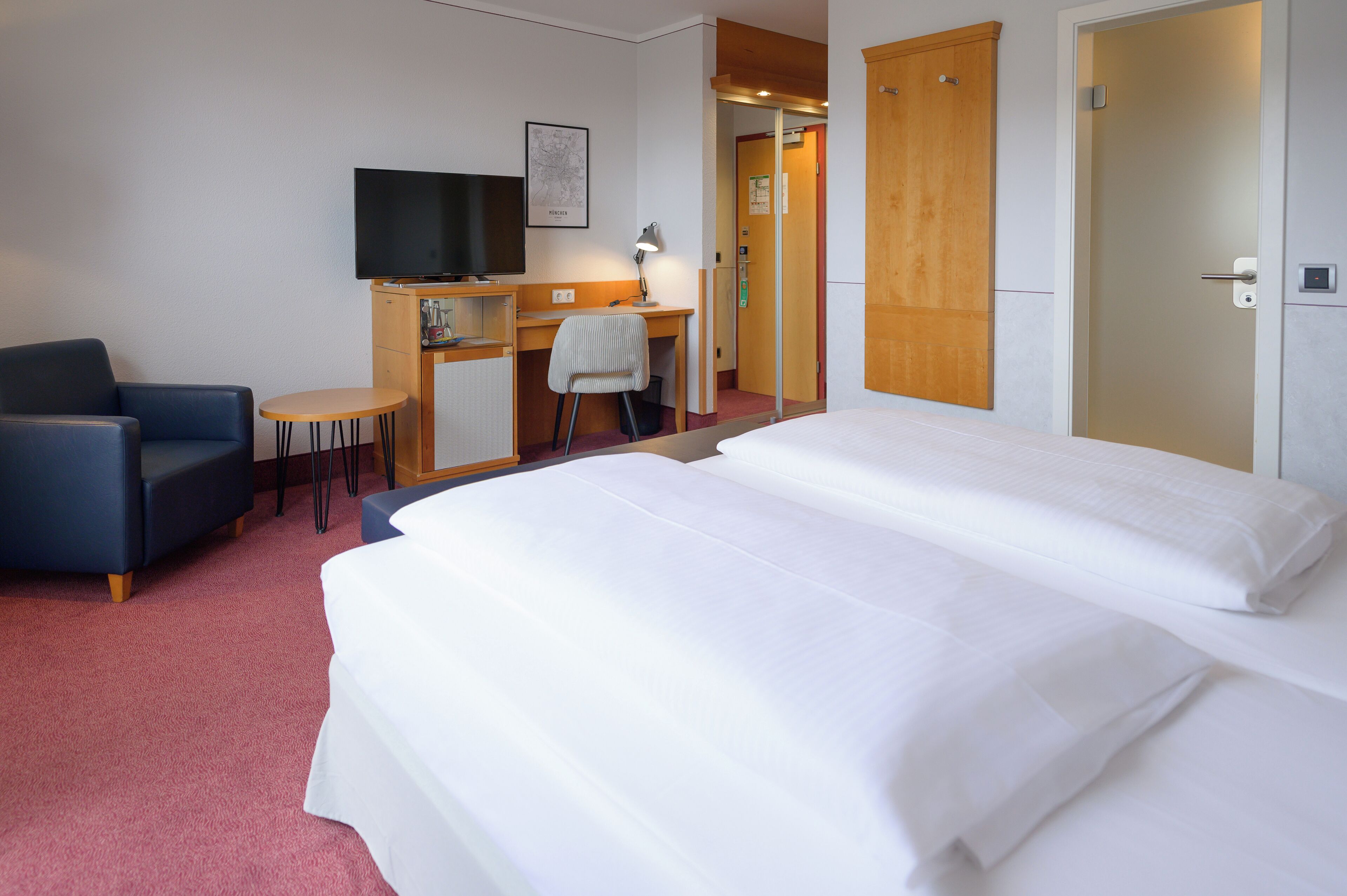 1 bedroom, in-room safe, desk, blackout curtains