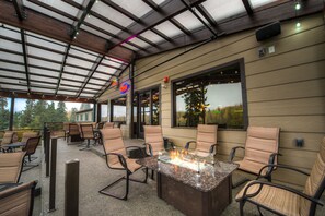 Lounge - Kenai River Lodge (Soldotna)