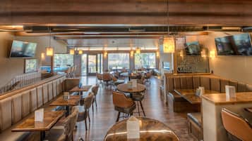 Bar lounge