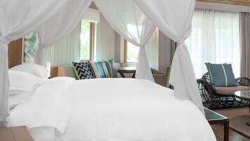 Hochwertige Bettwaren, Minibar, Zimmersafe, Schreibtisch