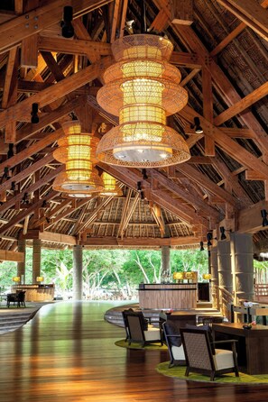 Lobby - Sheraton New Caledonia Deva Spa & Golf Resort (Bourail)