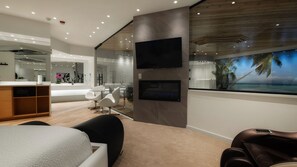 Kamer, 1 kingsize bed, bubbelbad | Televisie