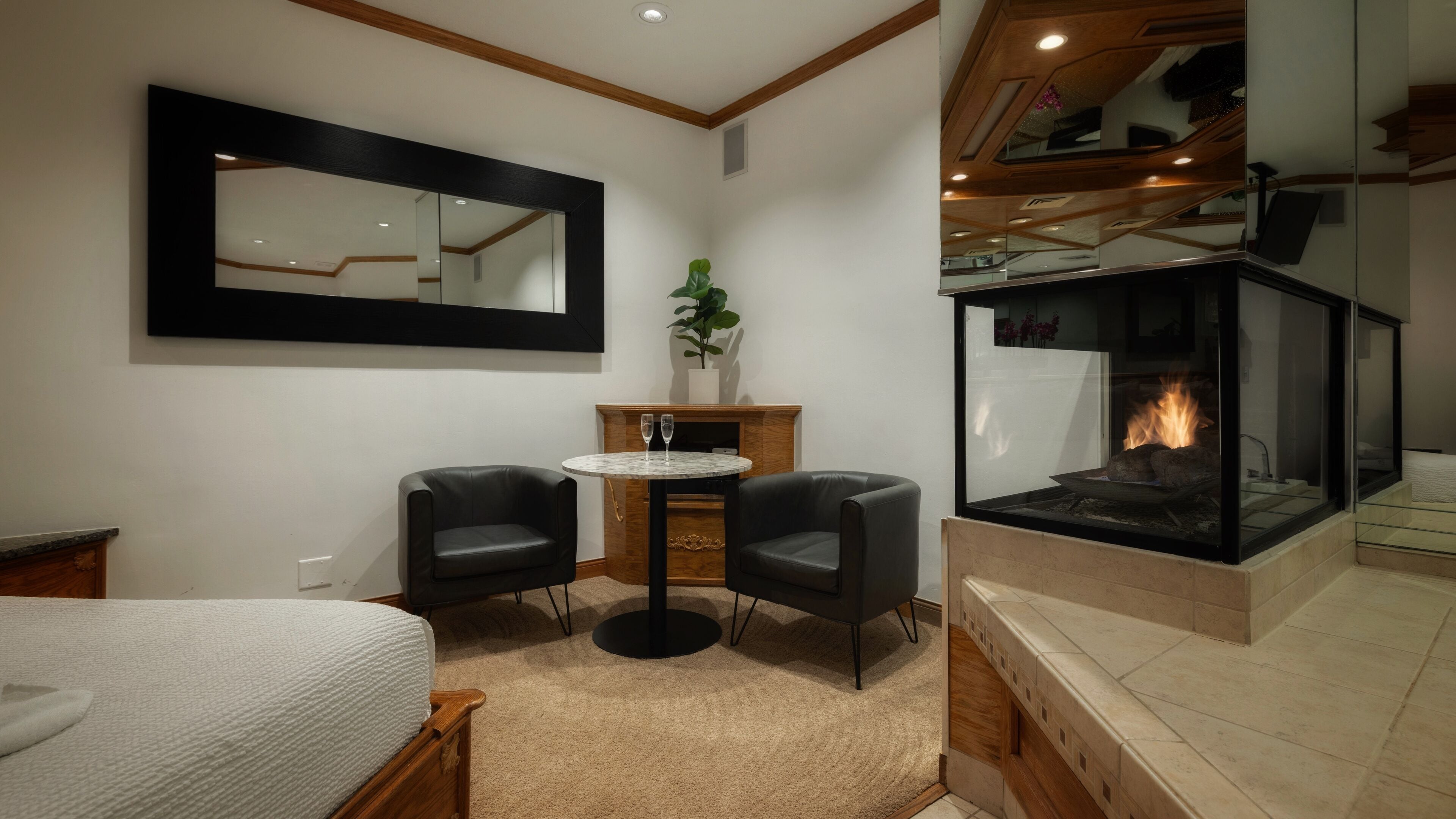 Deluxe Whirlpool Suite | Room amenity