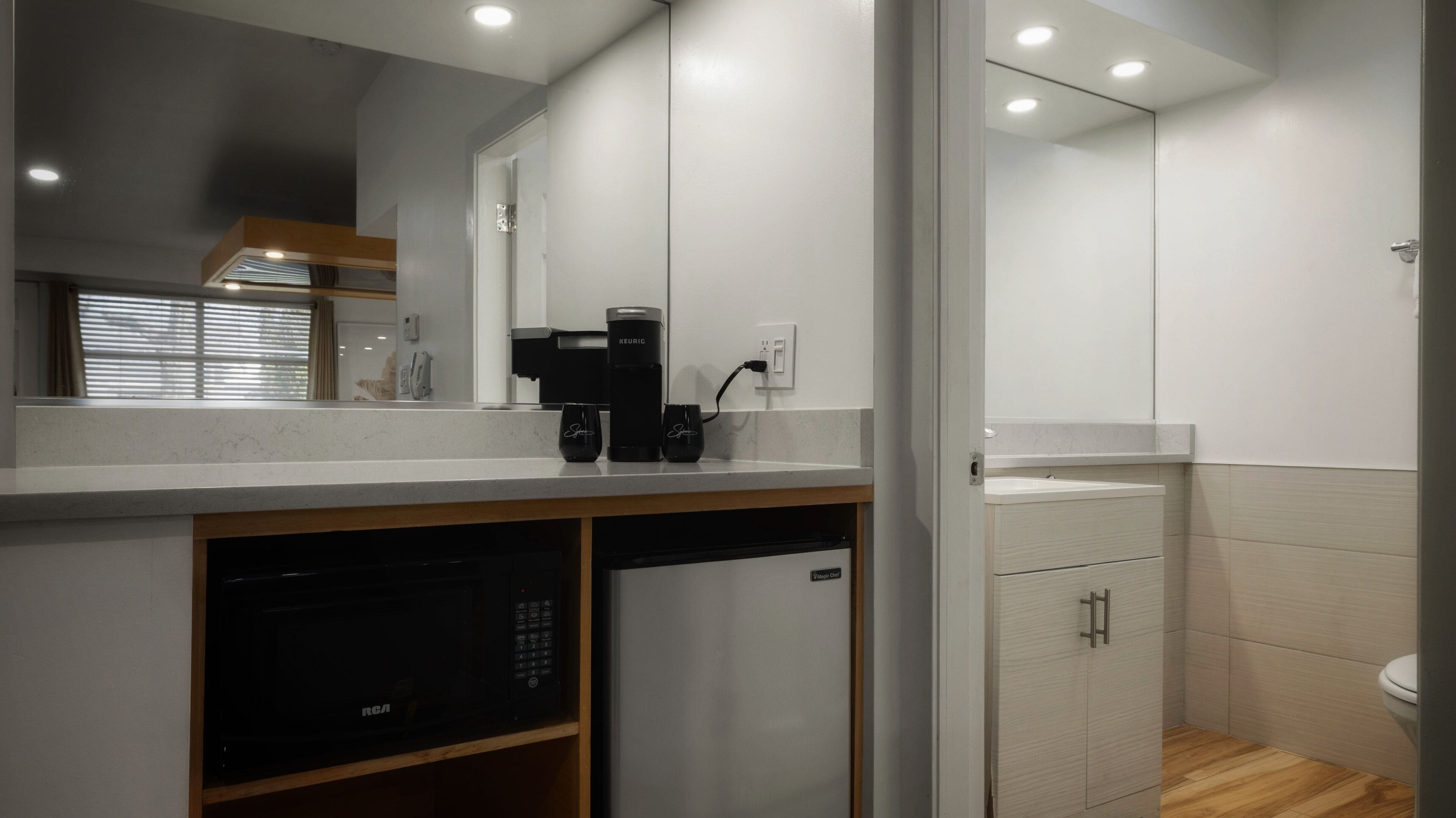 Classic Whirlpool | Mini-refrigerator