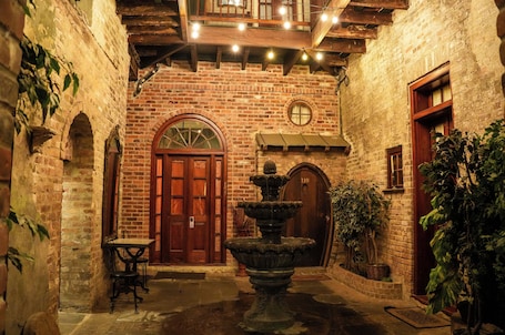 Courtyard. The Olivier House Hotel