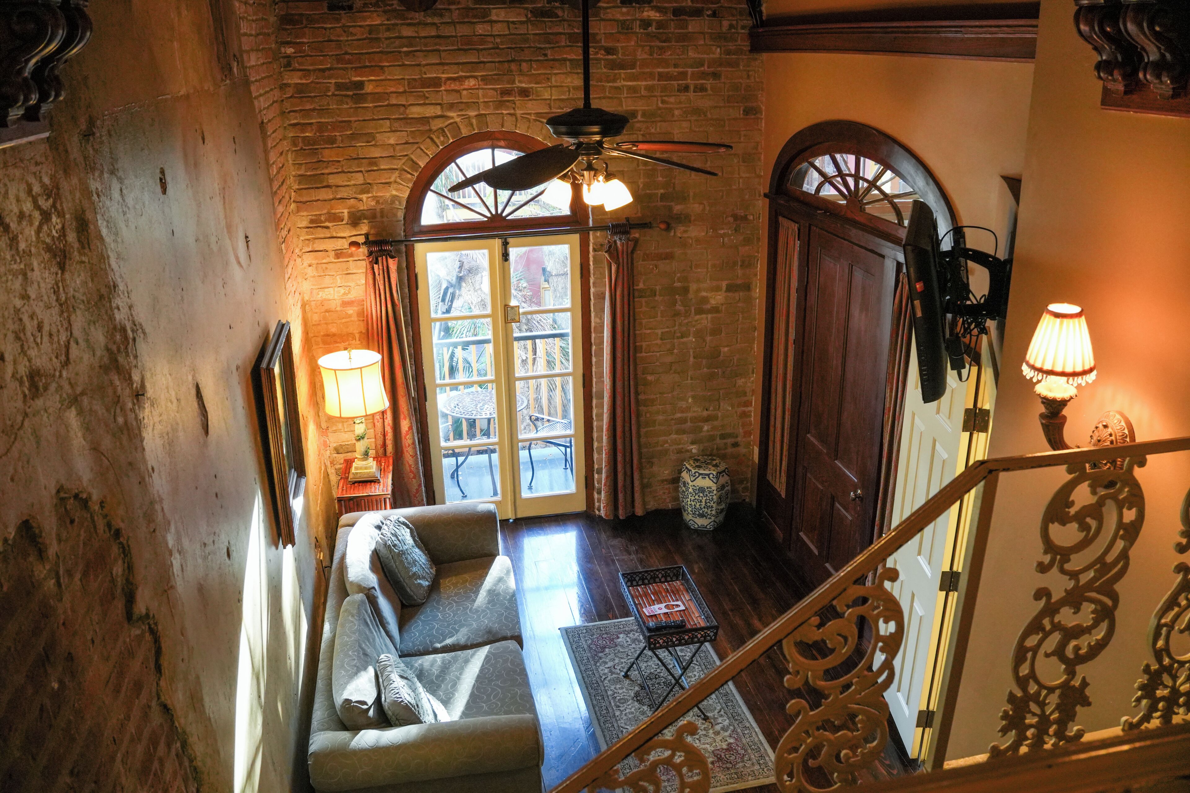 Superior Studio Suite, 1 King Bed, City View