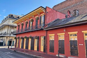 Exterior - The Olivier House Hotel (New Orleans)