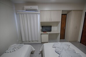 Minibar, sistema de insonorización y ropa de cama 
