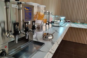 包每日自助早餐