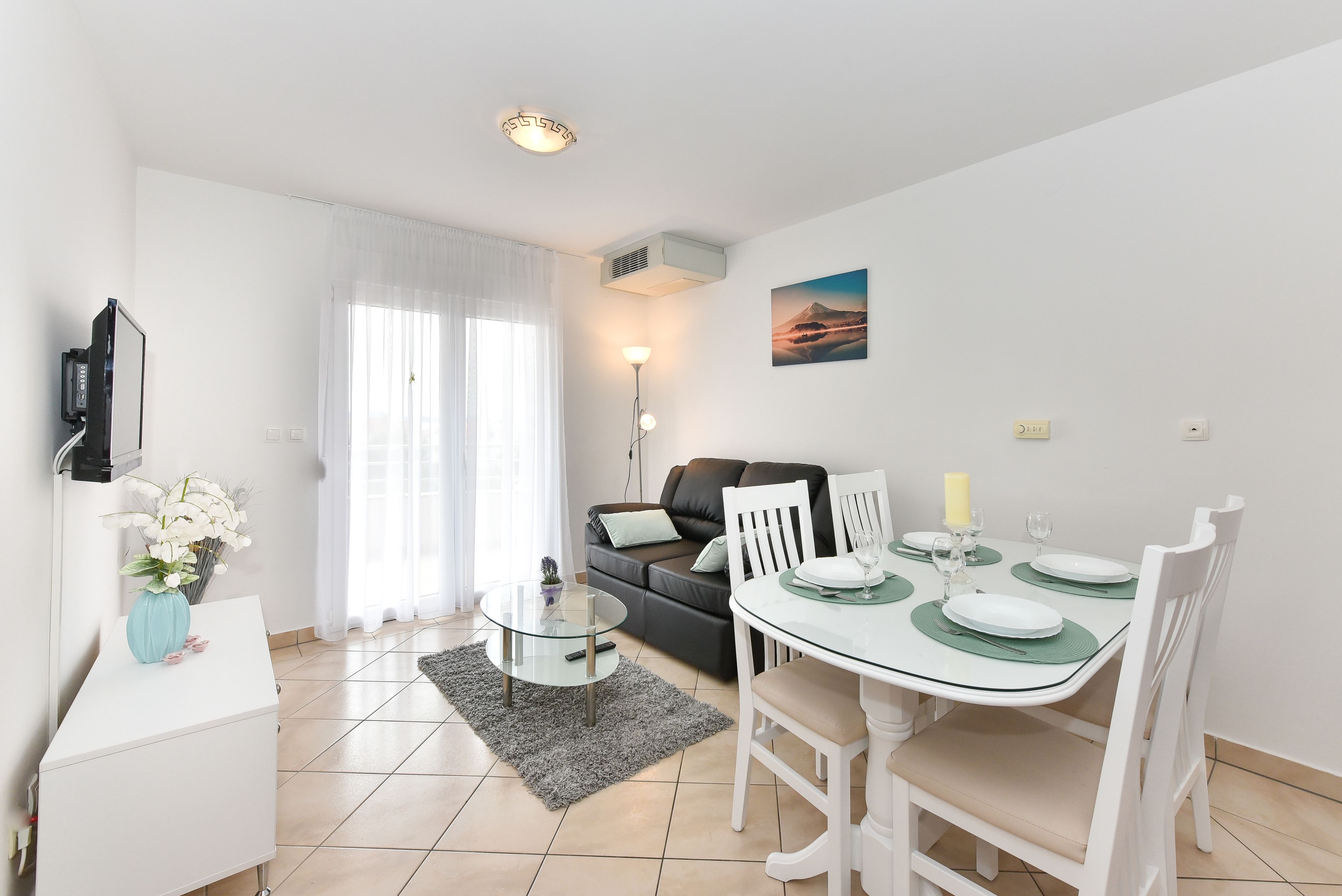 Superior Apartment, 1 Bedroom, Balcony, Sea View | Living area