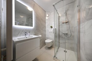 Apartment, 1 Bedroom, Balcony | Salle de bain