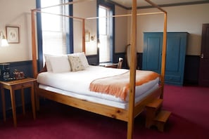 Superior Room - The Audubon Inn (Mayville)