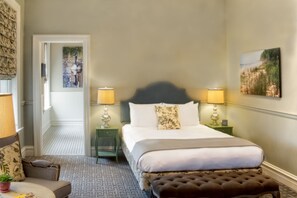 Premier Room | Premium bedding, individually furnished, desk, iron/ironing board - The Audubon Inn (Mayville)